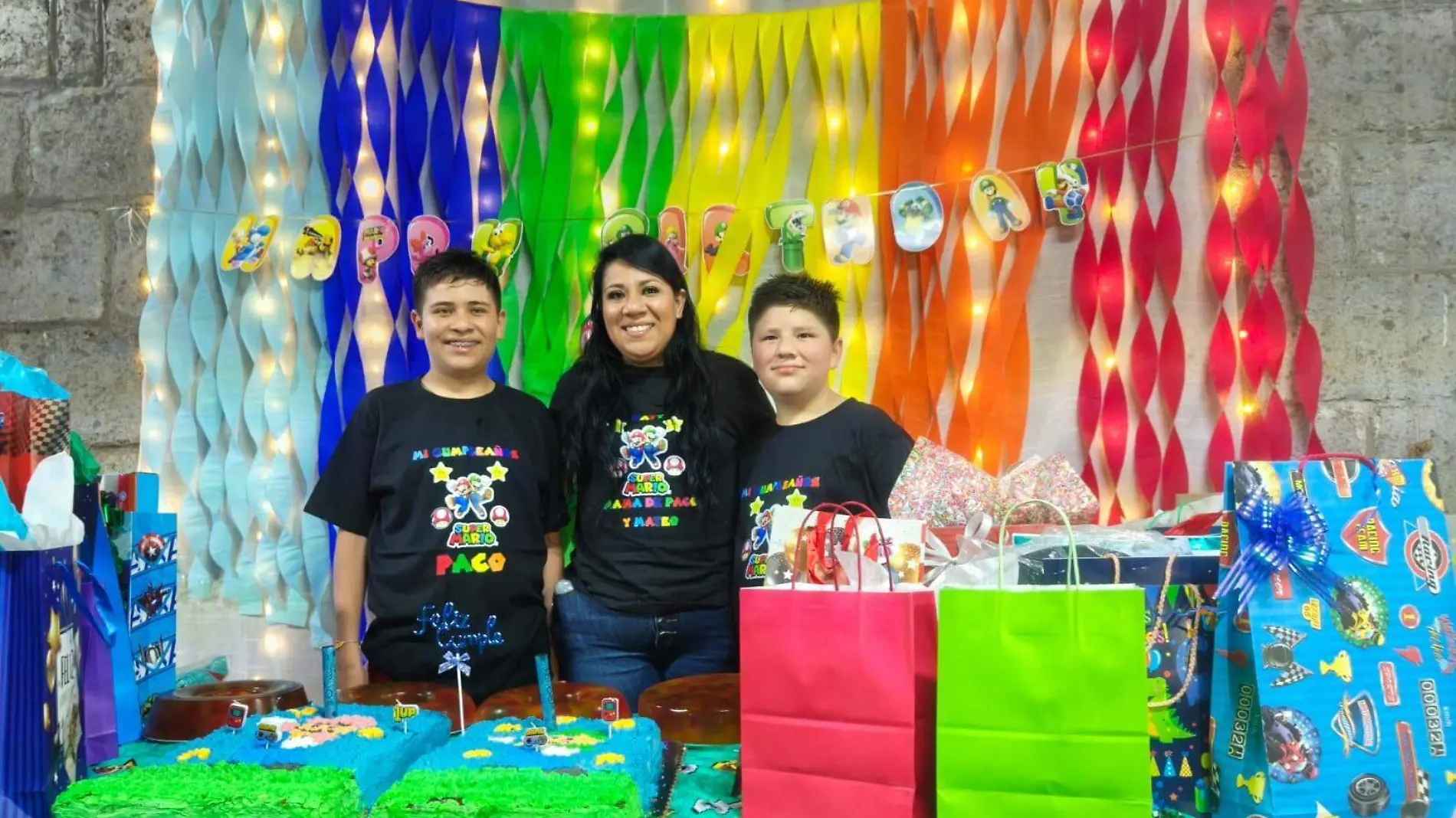 FOTO PRINCIPAL SJR Paty Sanchez disfruto con sus hijos de la fiesta